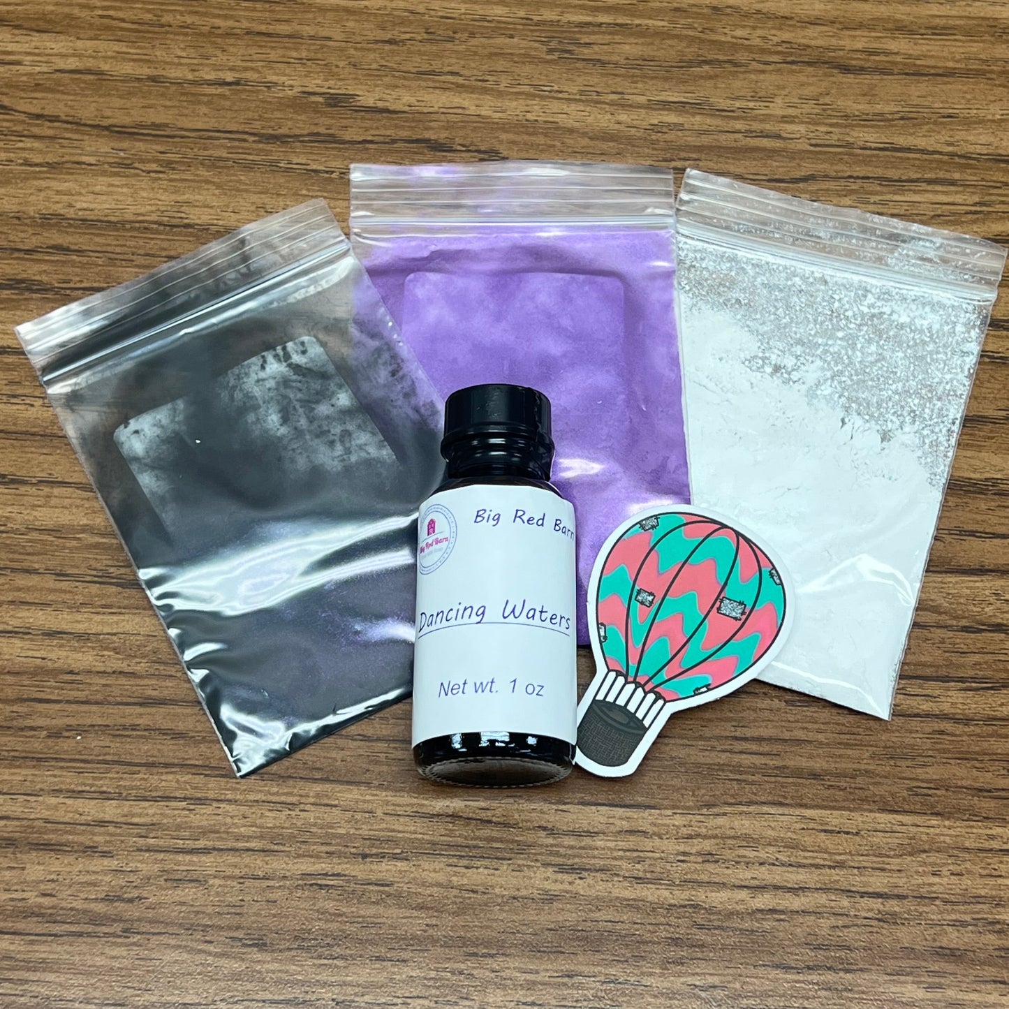 School Pride Soap Making Kit including 1 ounce of fragrance oil and 3 colors.