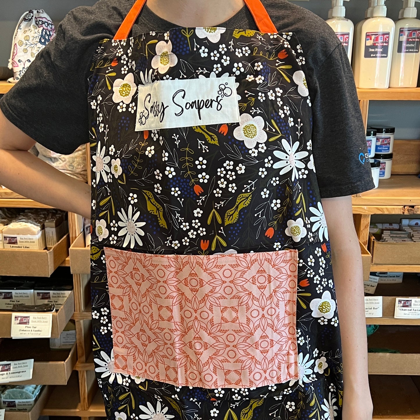 Sassy soapers floral apron 